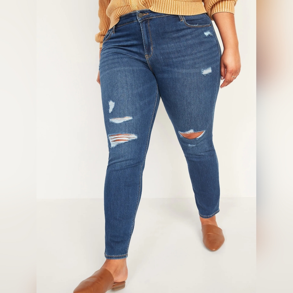 Old Navy Power Slim Straight - Mid Rise, size 24